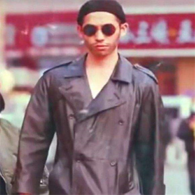 看起来有病的情侣头像最新安卓版本